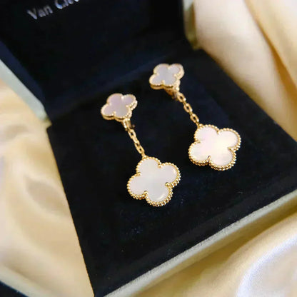 [Grace Jewelry]CLOVER 2 MOTIF WHITE MOP EARRINGS