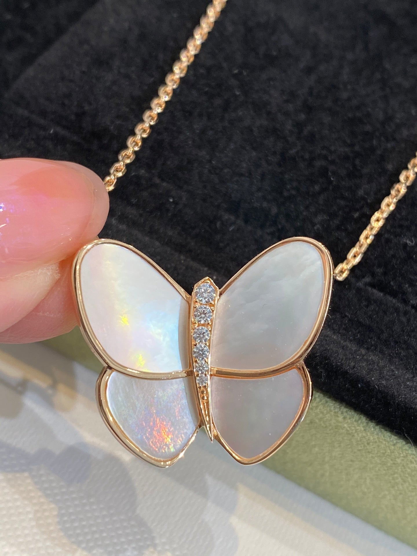 [Grace Jewelry]BUTTERFLY GOLD MOP DIAMOND NECKLACE