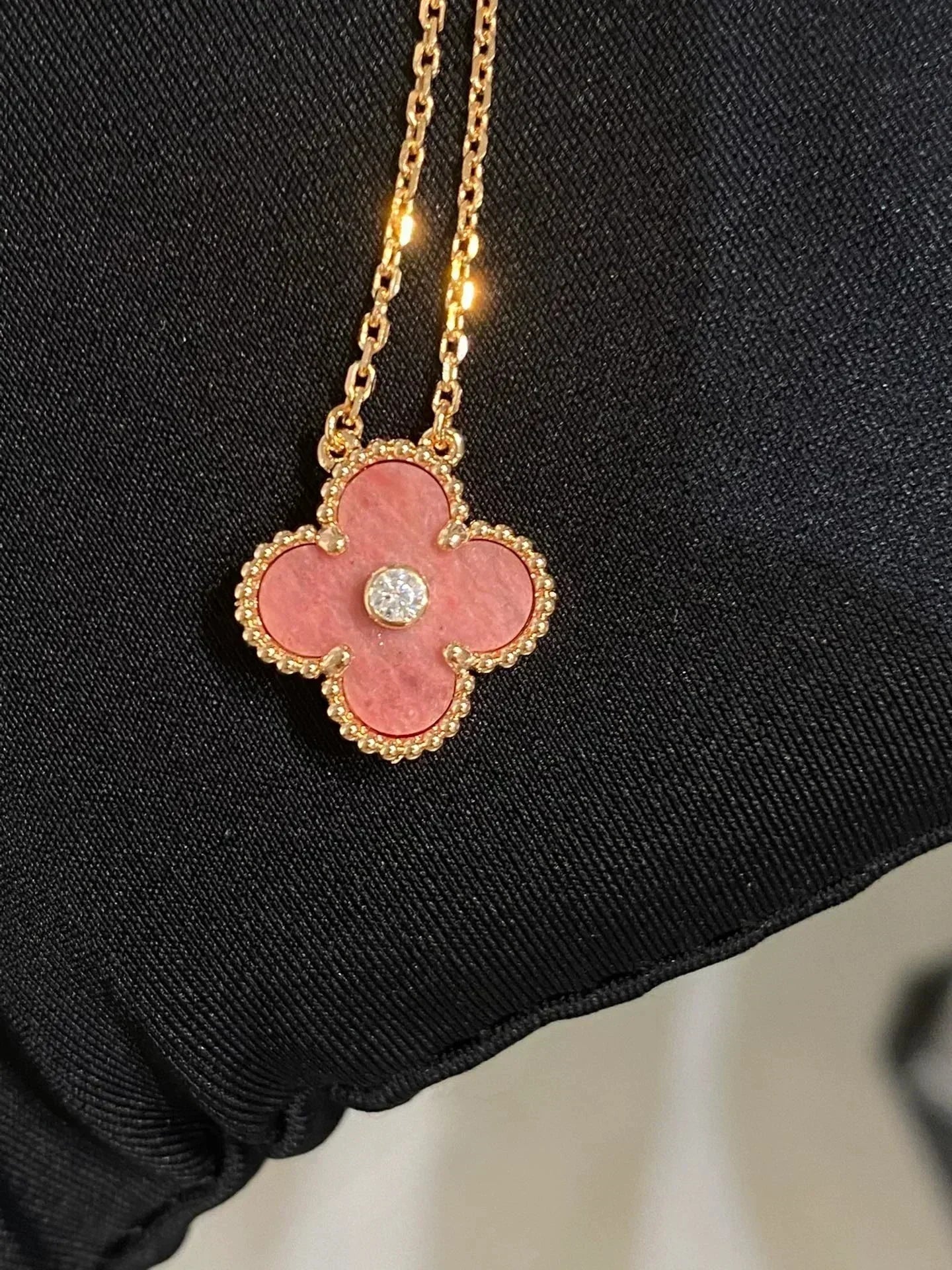 [Grace Jewelry]CLOVER 15MM DIAMOND RHODONITE NECKLACE