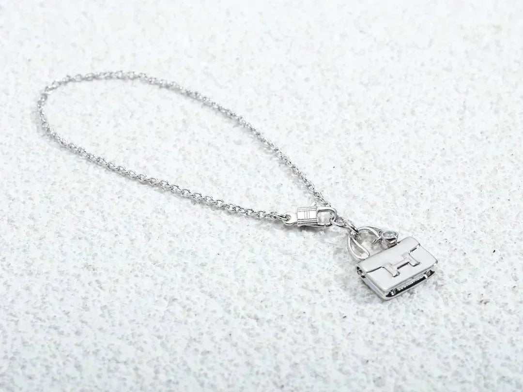 [Grace Jewelry]AMULETTE PEDANT SILVER NECKLACE