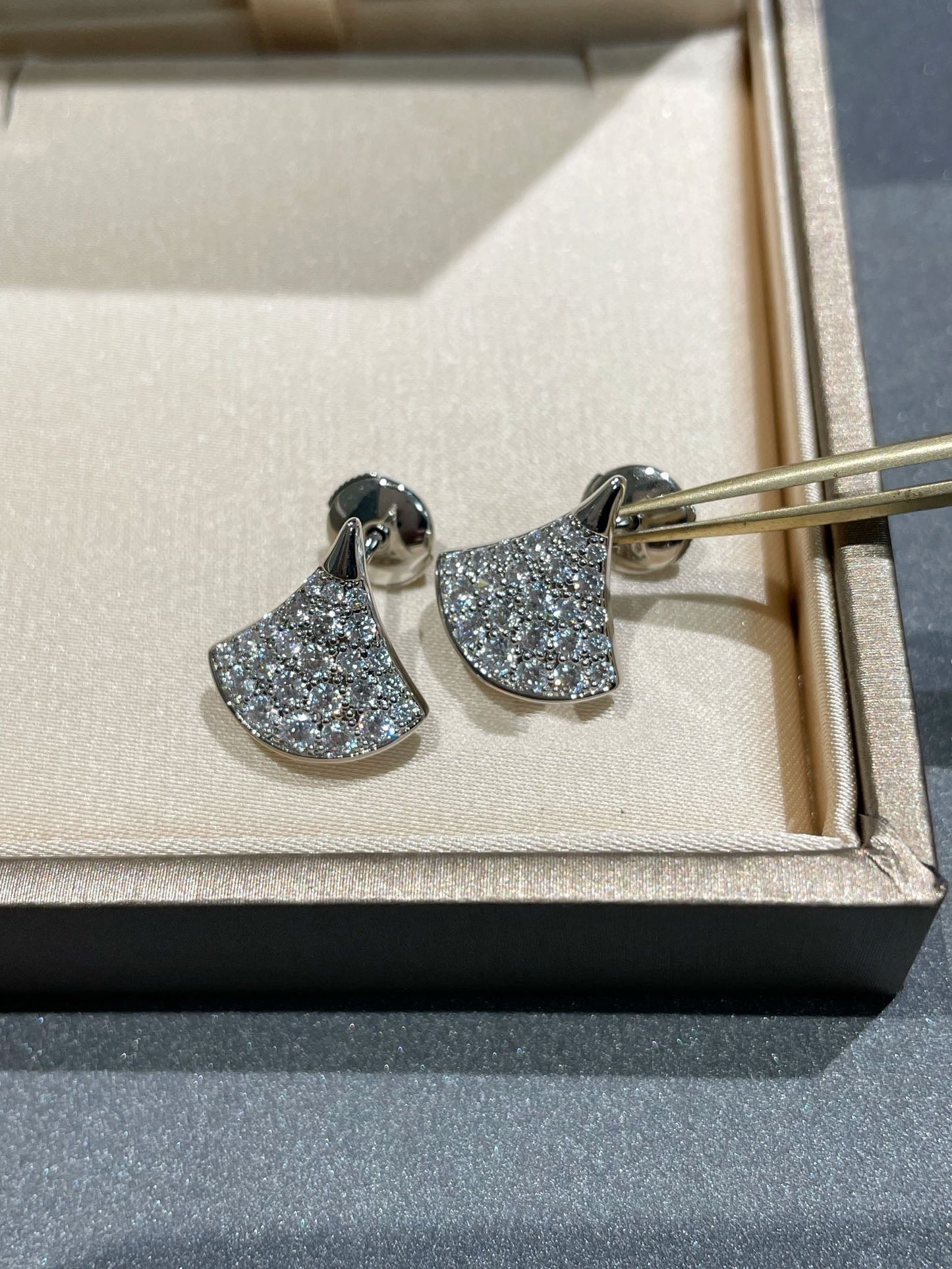 [Grace Jewelry]DREAM STUD EARRINGS DIAMOND