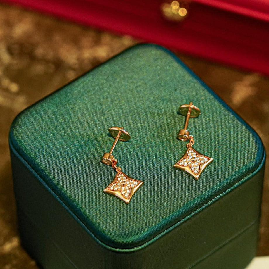 [Grace Jewelry]STAR DIAMONDS EARRINGS GOLD