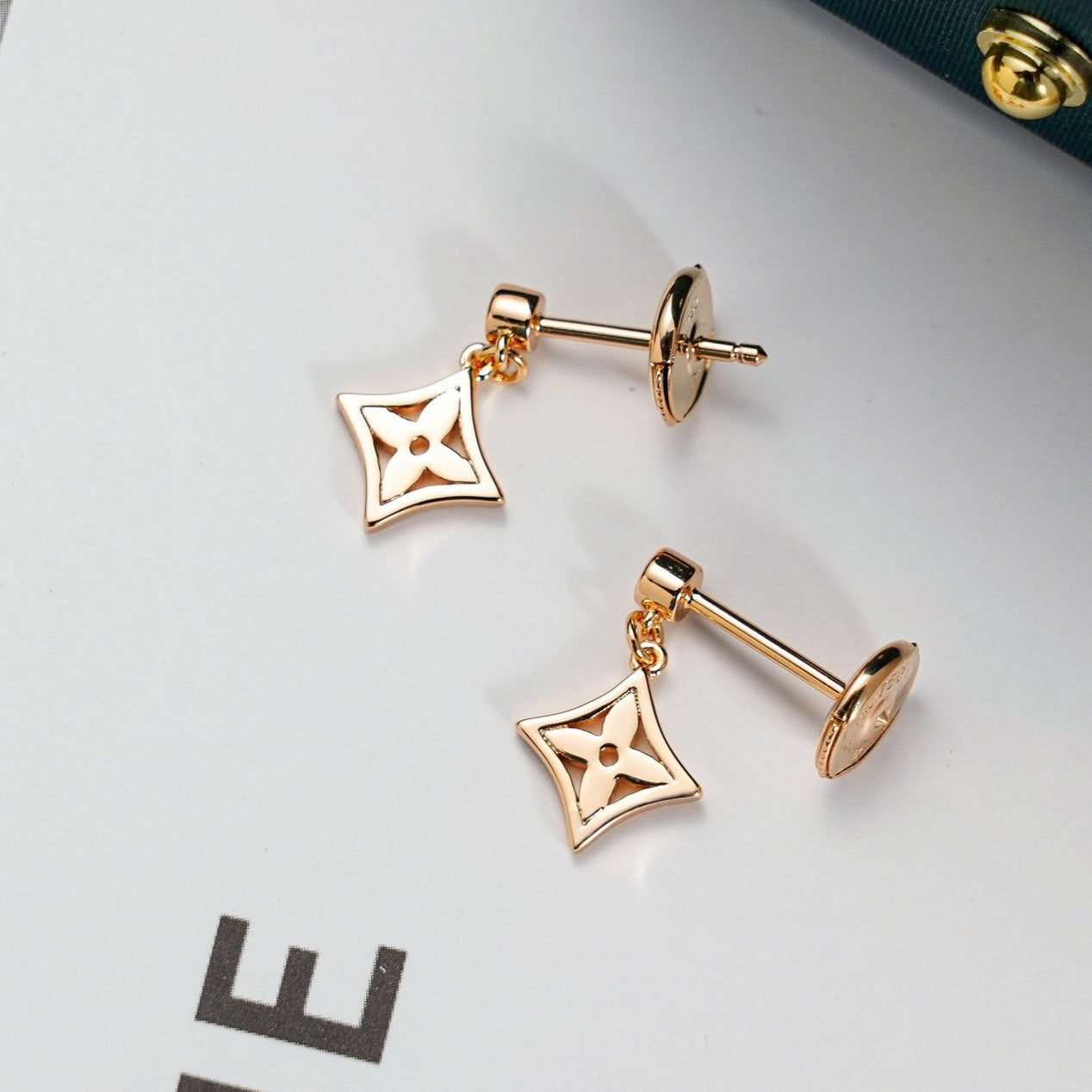 [Grace Jewelry]STAR EARRINGS GOLD