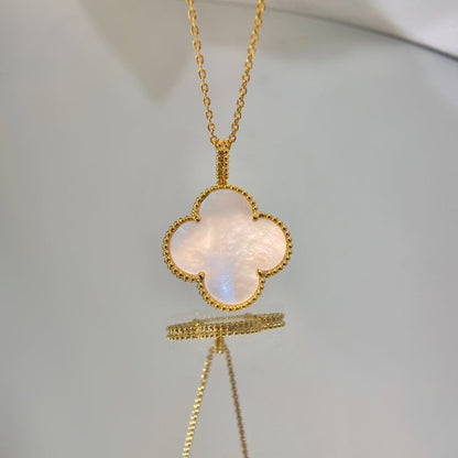 [Grace Jewelry]CLOVER 25MM MOP LARGE PENDANT NECKLACE