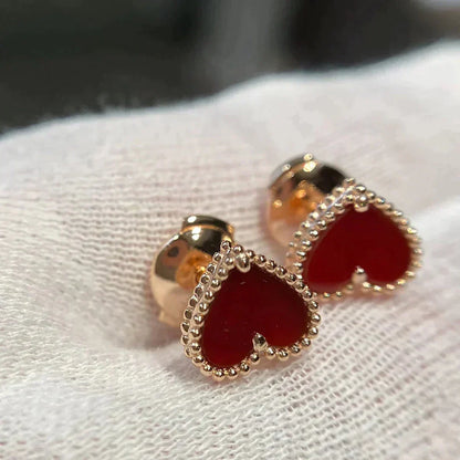 [Grace Jewelry]HEART CARNELIAN STUD EARRINGS