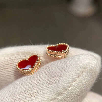 [Grace Jewelry]HEART CARNELIAN STUD EARRINGS