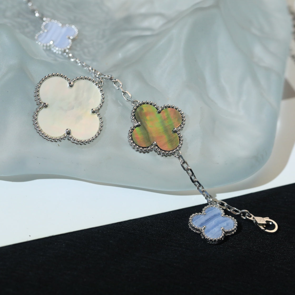 [Grace Jewelry]CLOVER BRACELET 5 MOTIFS MOP CHALCEDONY SILVER