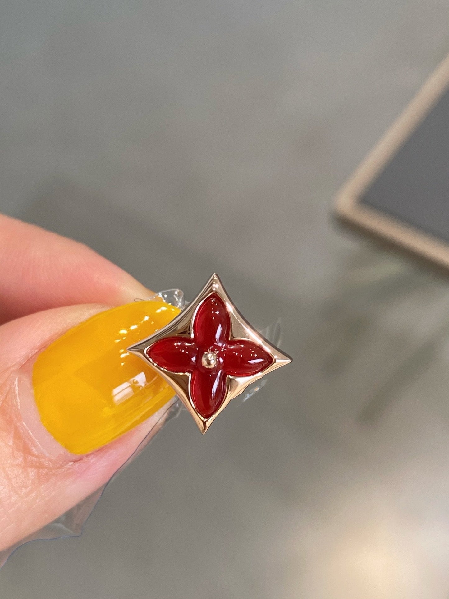 [Grace Jewelry]STAR AND SUN PINK GOLD CARNELIAN STUD EARRINGS