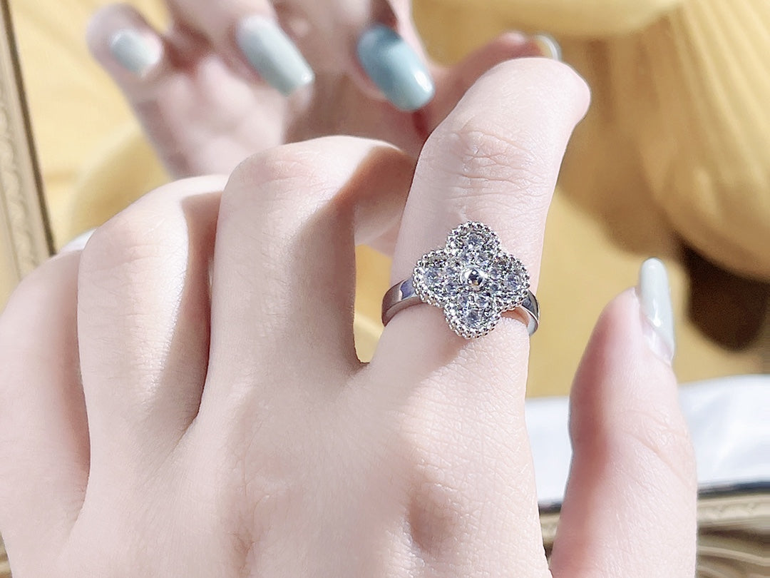 [Grace Jewelry]CLOVER DIAMOND RING