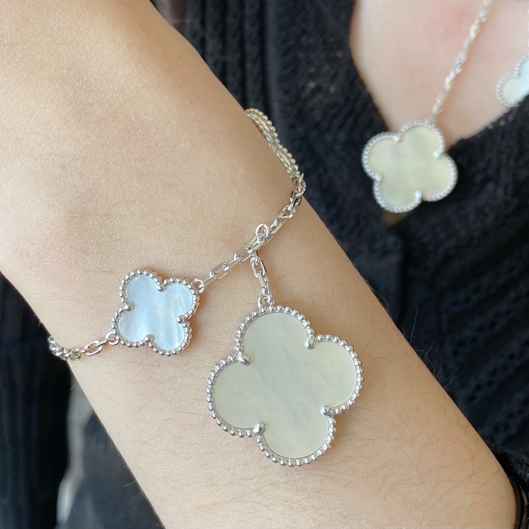 [Grace Jewelry]CLOVER 5 MOTIF WHITE MOP SILVER BRACELET