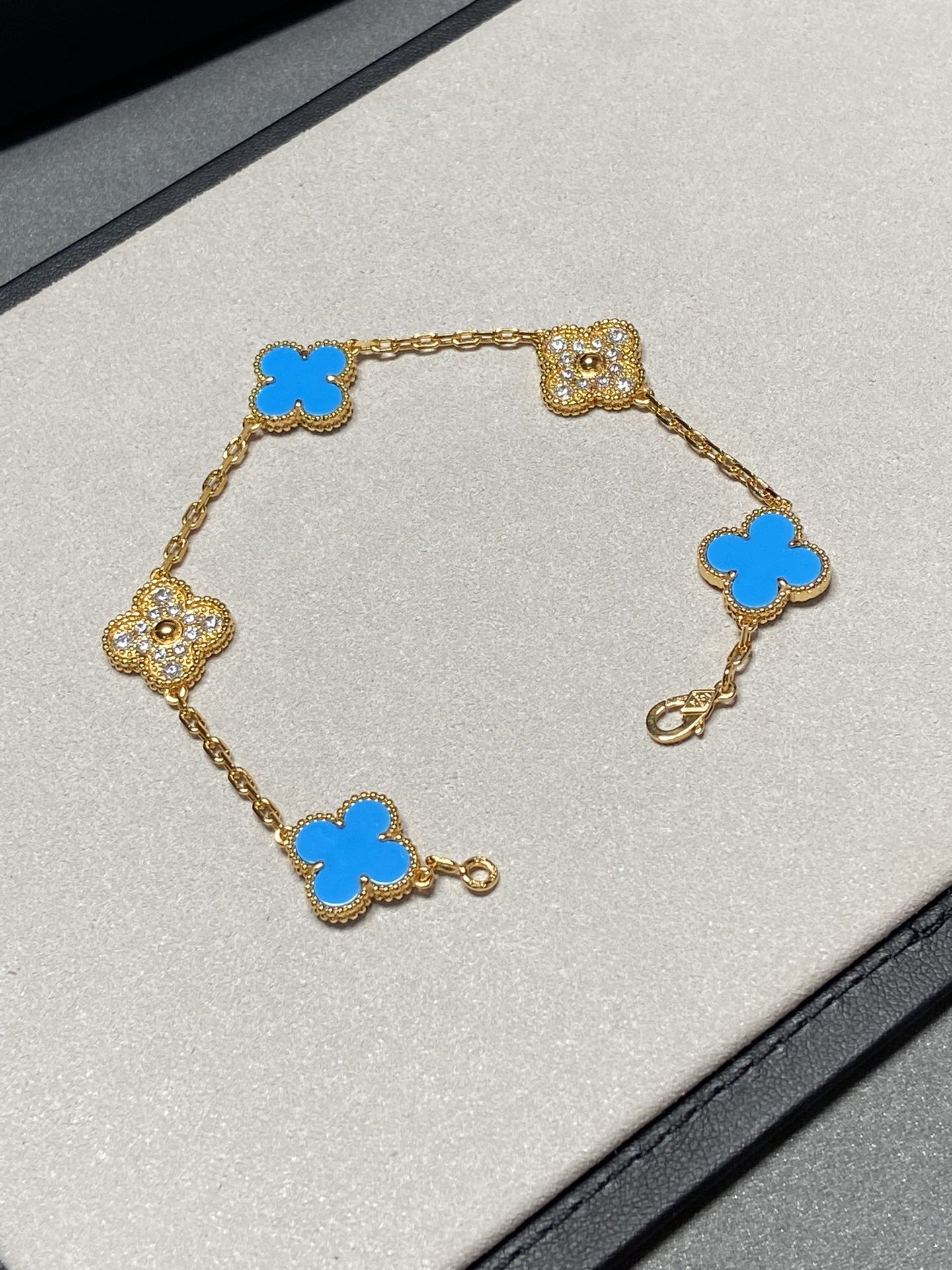 [Grace Jewelry]CLOVER 5 MOTIF BLUE CHALCEDONY DIAMOND GOLD BRACELET