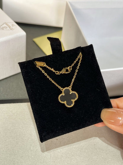 [Grace Jewelry]CLOVER ROCK CRYSTAL ROSE GOLD NECKLACE