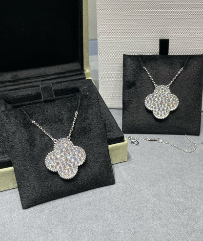 [Grace Jewelry]CLOVER 25MM LARGE PENDANT DIAMOND PAVED SILVER NECKLACE