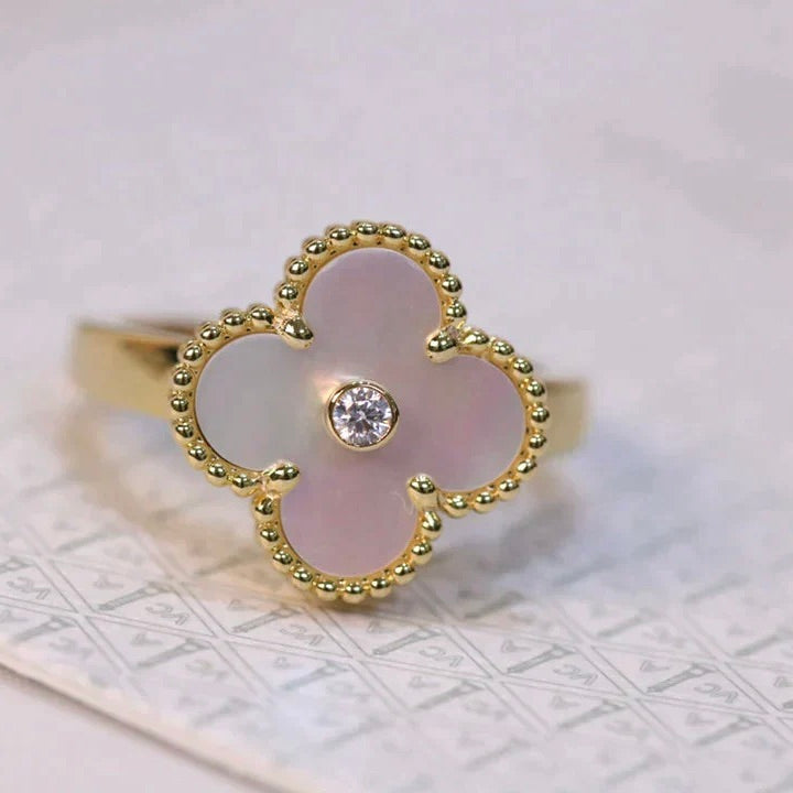 [Grace Jewelry]CLOVER PINK MOP RING GOLD DIAMOND