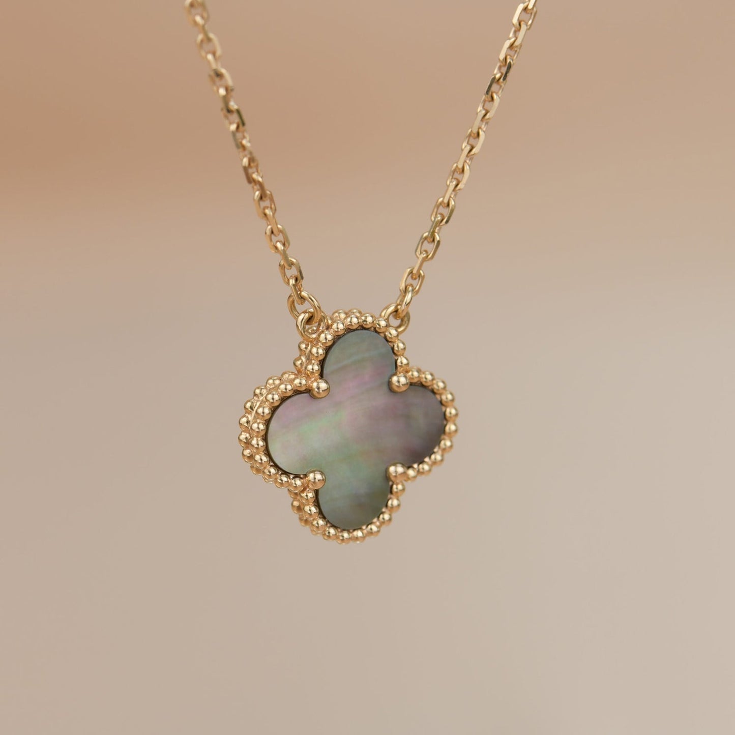 [Grace Jewelry]CLOVER 15MM  GRAY MOTHER OF PEARL NECKLACE