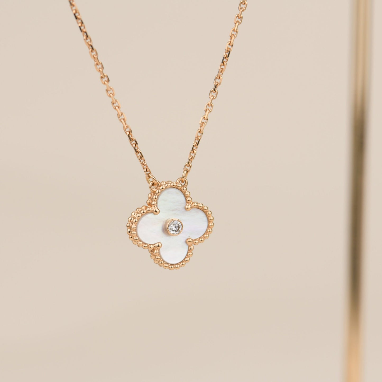 [Grace Jewelry]CLOVER 15MM DIAMOND WHITE FRITILLARIA NECKLACE