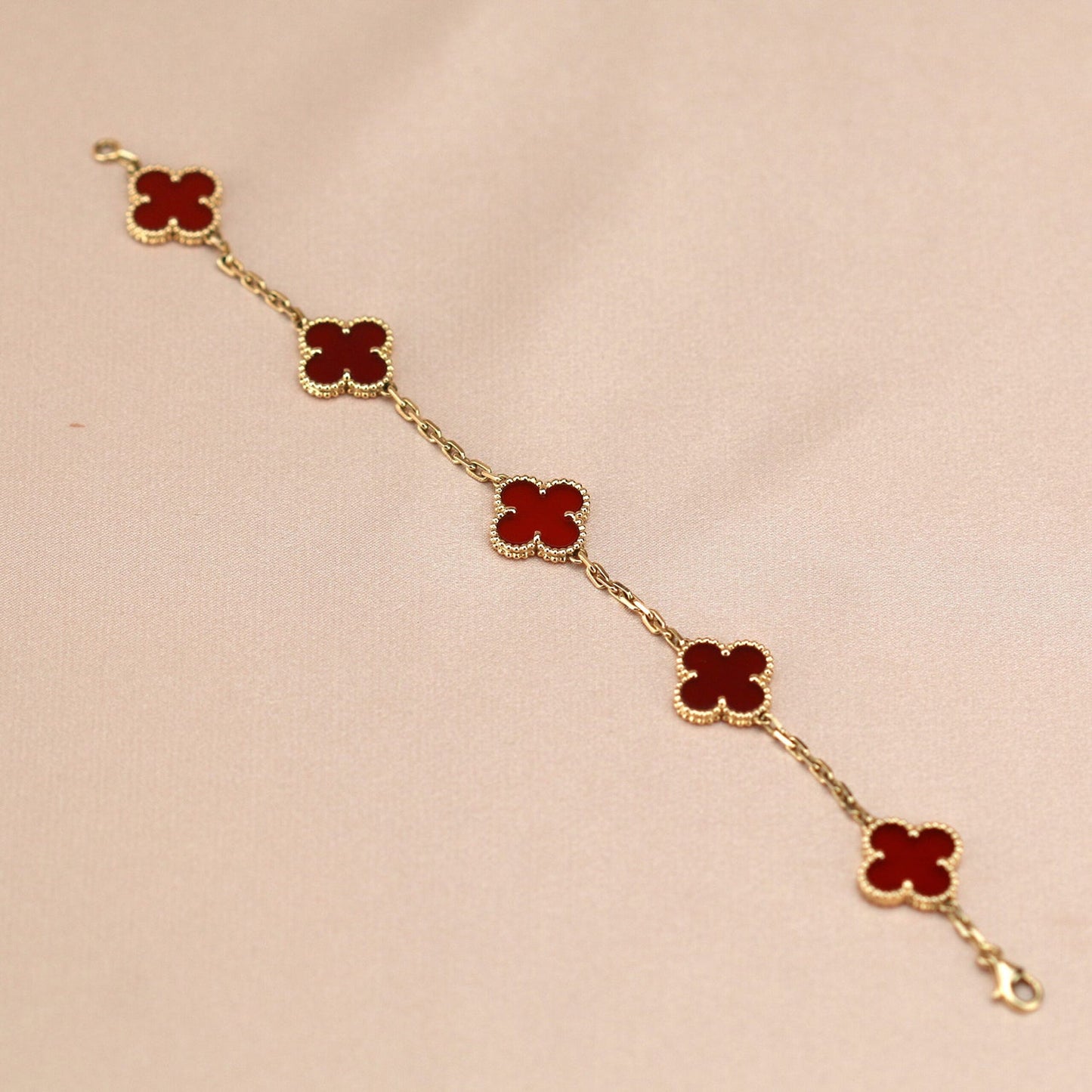 [Grace Jewelry]CLOVER 5 MOTIFS RED AGATE  BRACELET