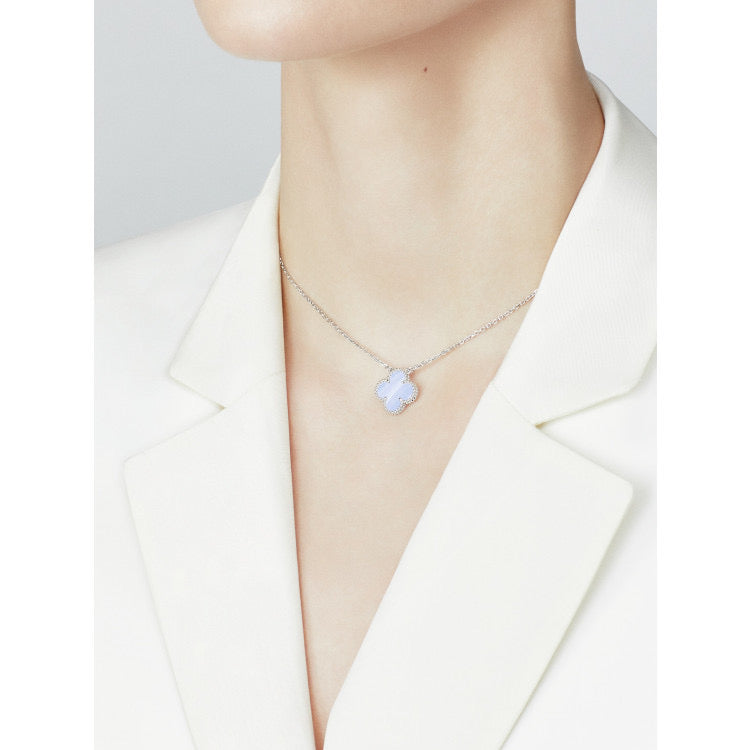 [Grace Jewelry]CLOVER 15MM BLUE CHALCEDONY NECKLACE SILVER