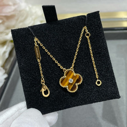 [Grace Jewelry]CLOVER 15MM DIAMOND AND YELLOW TIGER'S EYE AGATE necklace