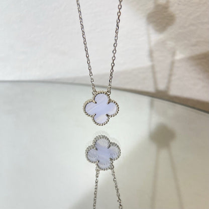 [Grace Jewelry]CLOVER 15MM BLUE CHALCEDONY NECKLACE SILVER