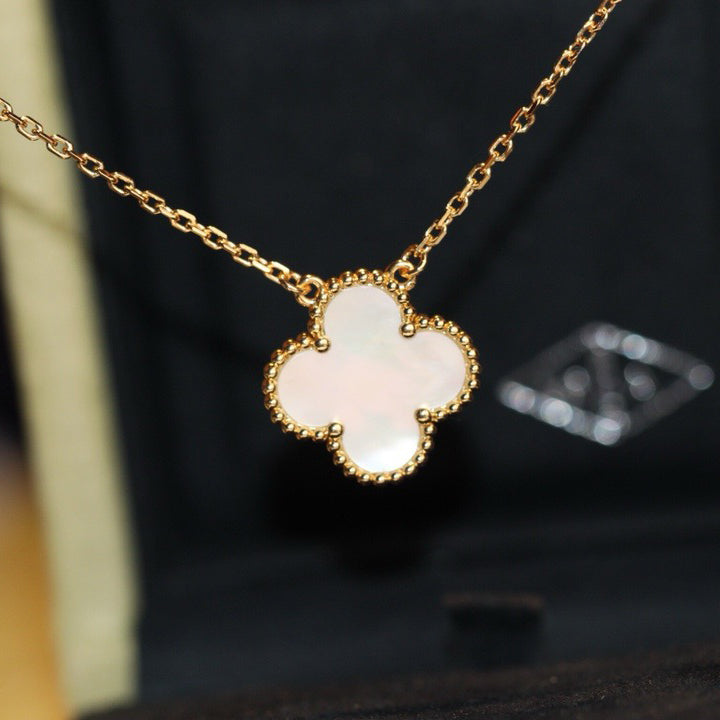 CLOVER  15MM WHITE MOTHER OF PEARL NECKLACE