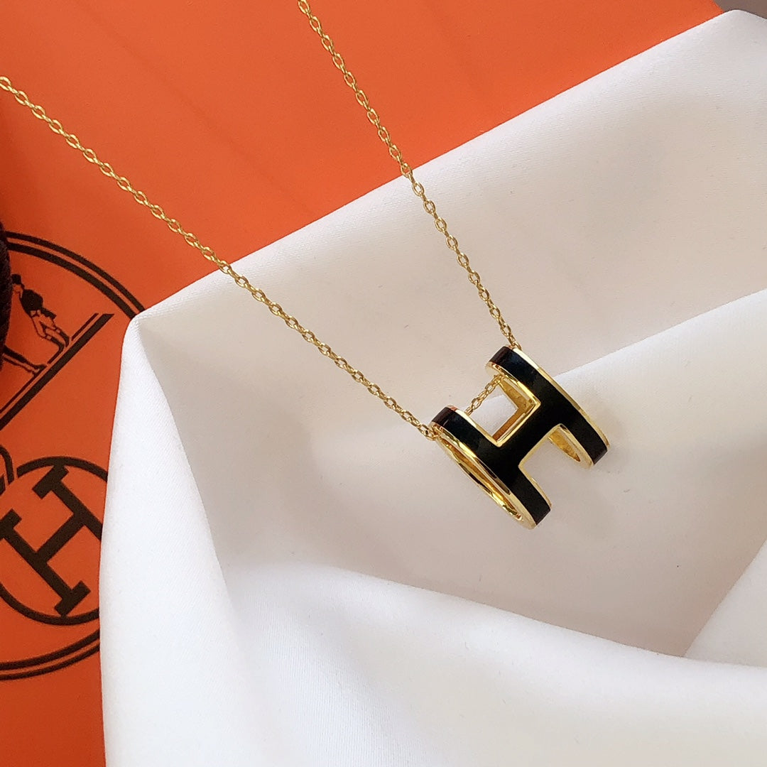 [Grace Jewelry]HM CLIC BLACK ENAMEL GOLD NECKLACE