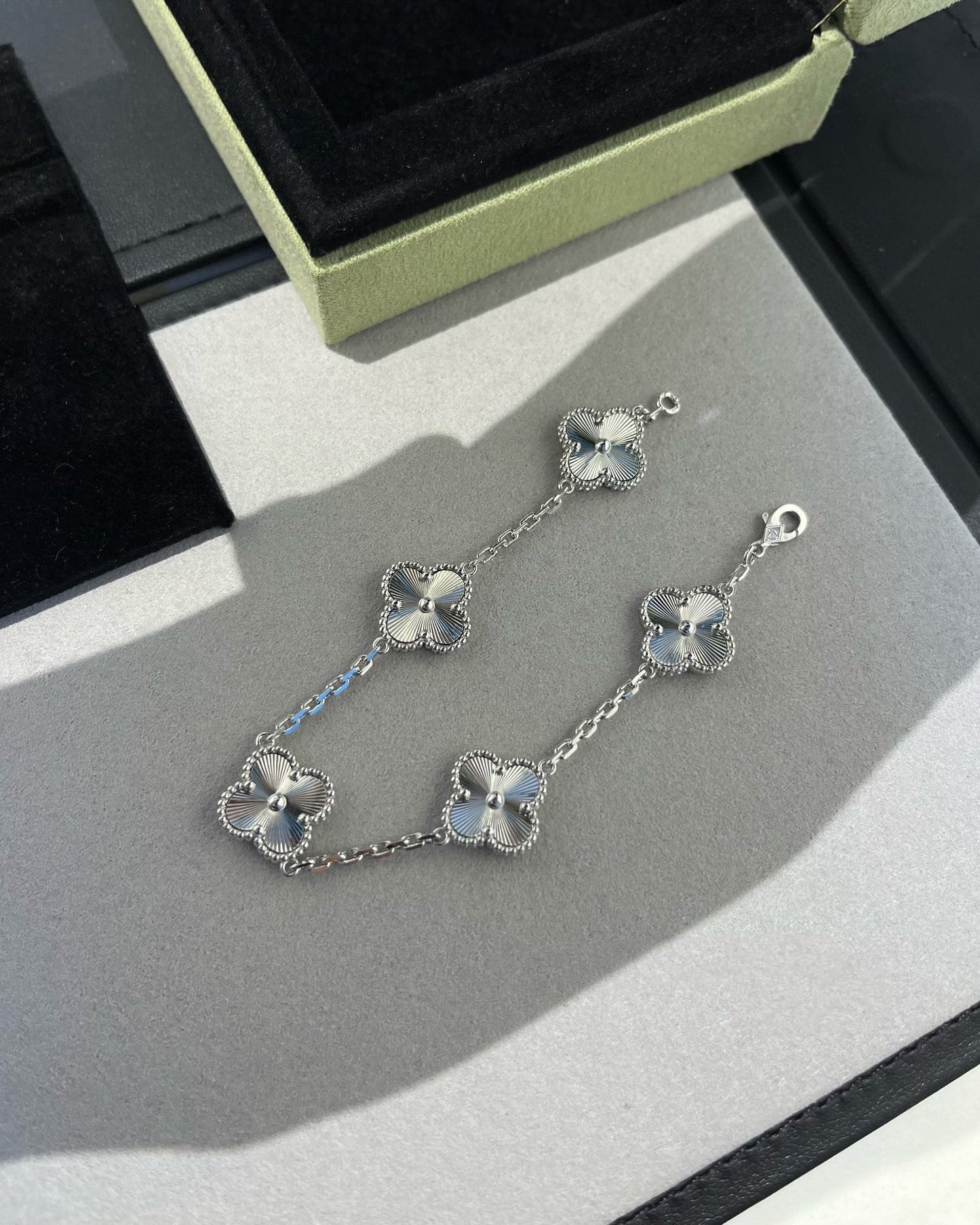 [Grace Jewelry]CLOVER SILVER 5 MOTIFS BRACELET